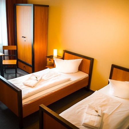 Haus Des Volkes - Das Bauhaushotel Probstzella Eksteriør billede