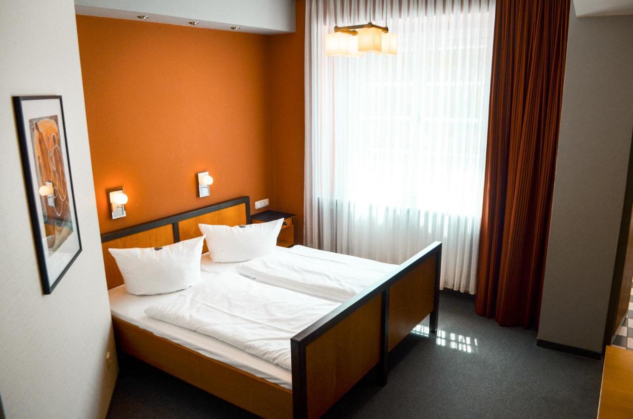 Haus Des Volkes - Das Bauhaushotel Probstzella Eksteriør billede