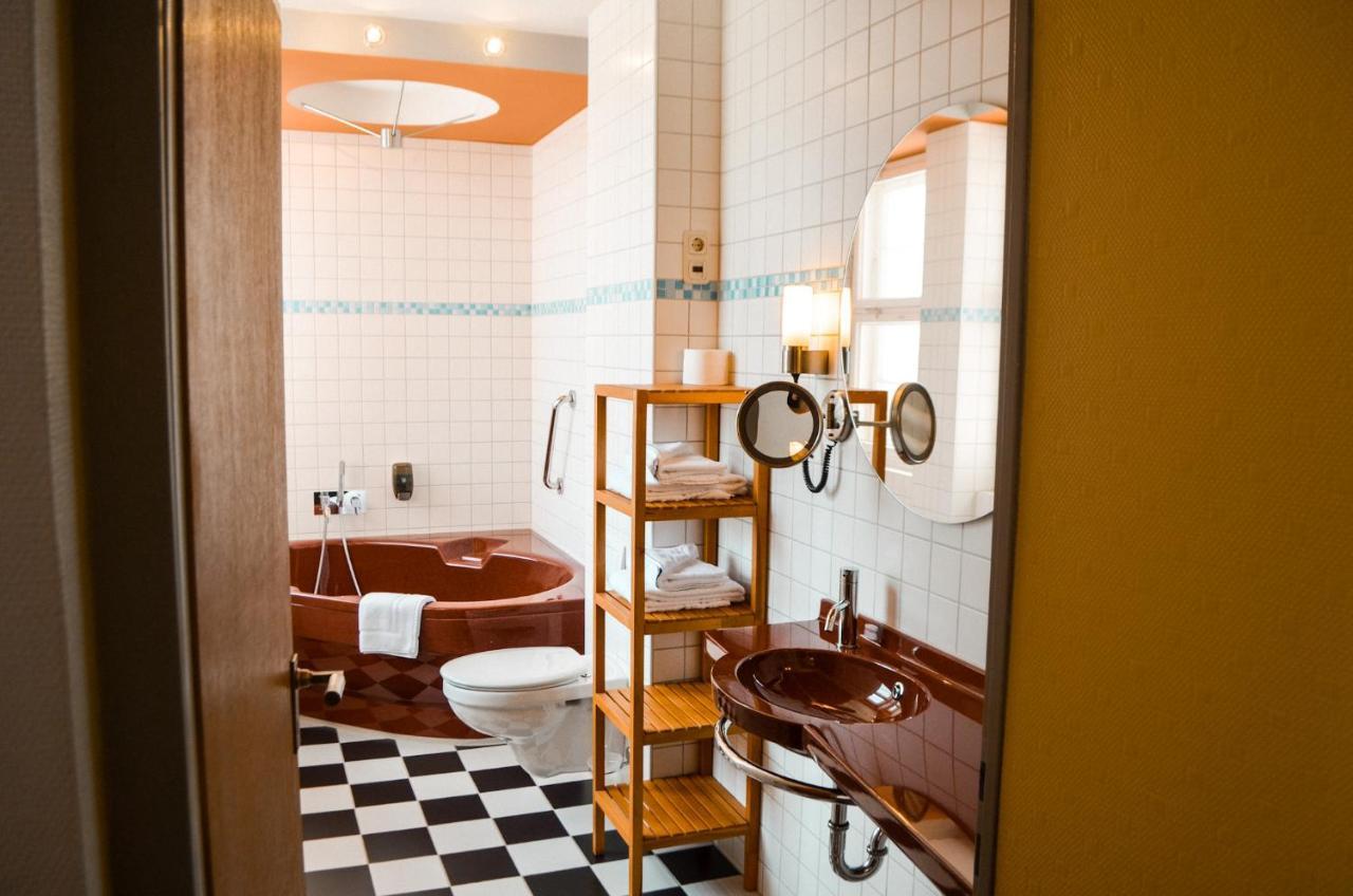Haus Des Volkes - Das Bauhaushotel Probstzella Eksteriør billede