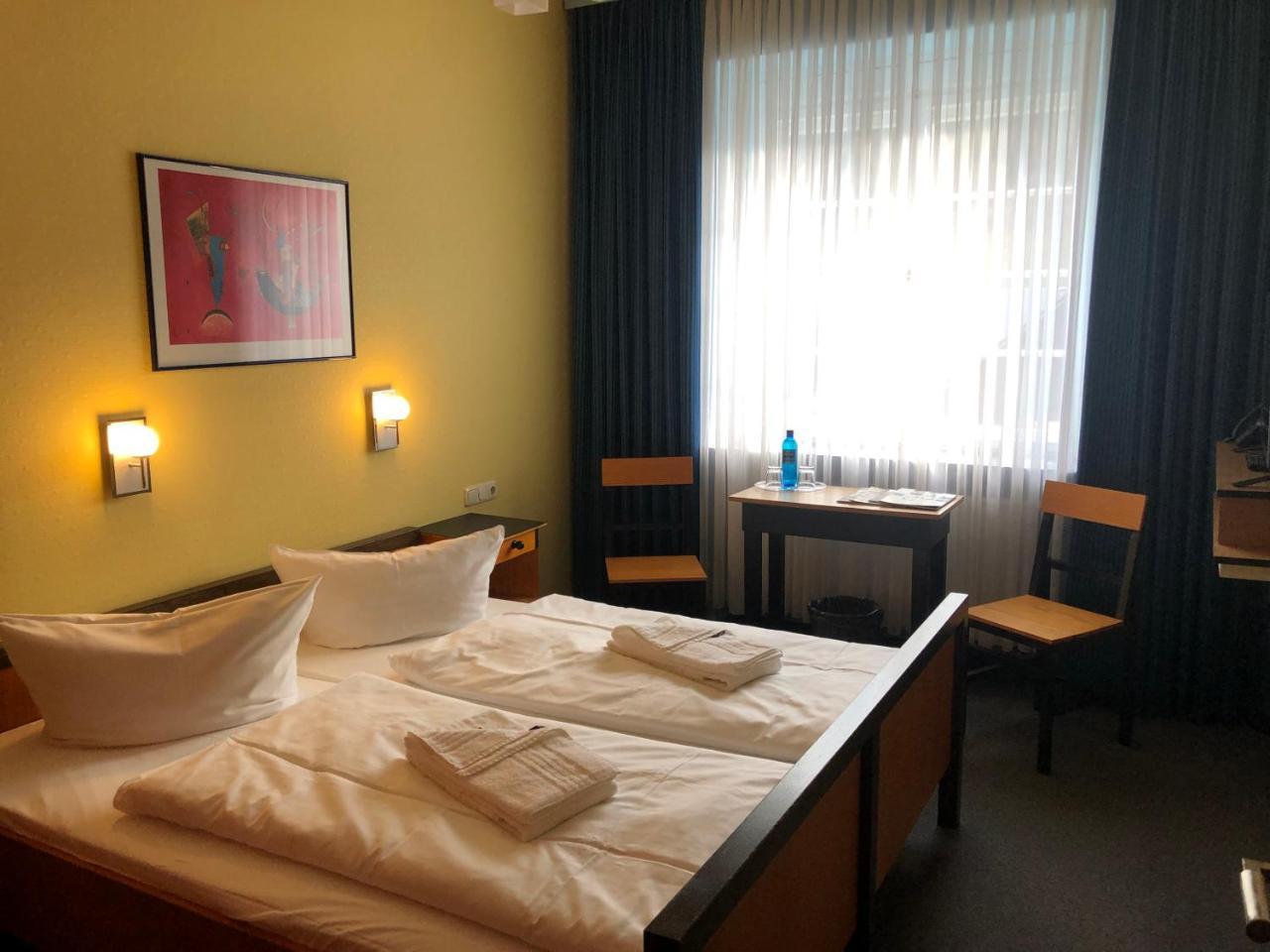 Haus Des Volkes - Das Bauhaushotel Probstzella Eksteriør billede